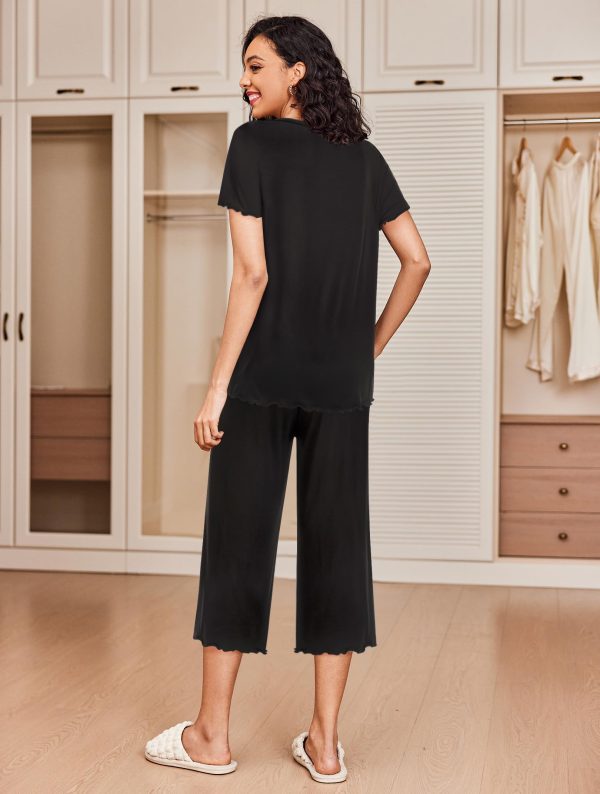 2 Pack: Women's Pajamas Set Short Sleeve Sleepwear Capri Pants Pjs Soft Loungewear with Pockets