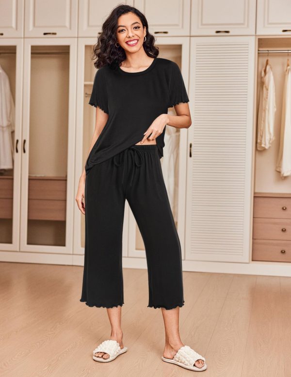 2 Pack: Women's Pajamas Set Short Sleeve Sleepwear Capri Pants Pjs Soft Loungewear with Pockets