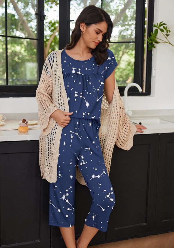 Womens Pajama Set Short Sleeve Sleepwear Pleated Floral Pjs Set Capri Pants Lounge Sets with Pockets S-XXL