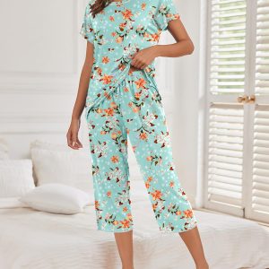 Women's Capri Pajama Sets Floral Print Short Sleeve Sleepwear Top and Capri Pants 2 Piece Loungewear with Pockets
